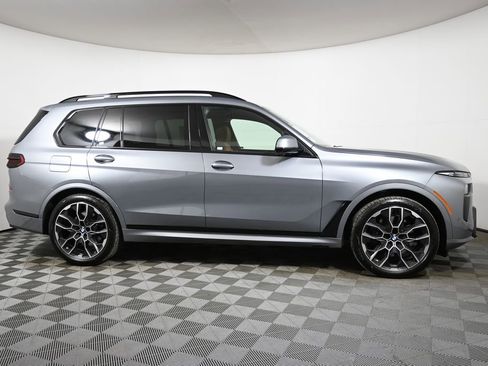 New 2026 BMW X7 xDrive40i w/ M Sport Package AWD/4WD image 8