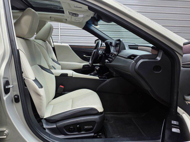 Used 2023 Lexus ES 350 w/ Premium Package FWD image 17