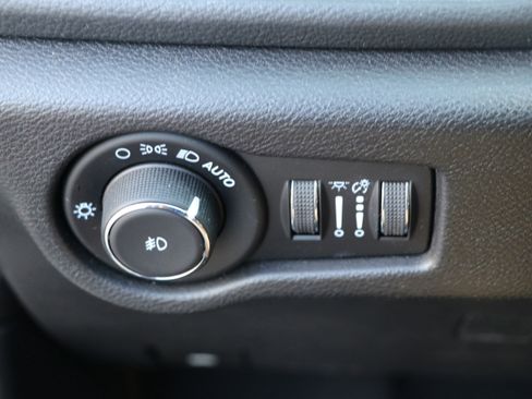 Used 2022 Chrysler Pacifica Pinnacle image 25