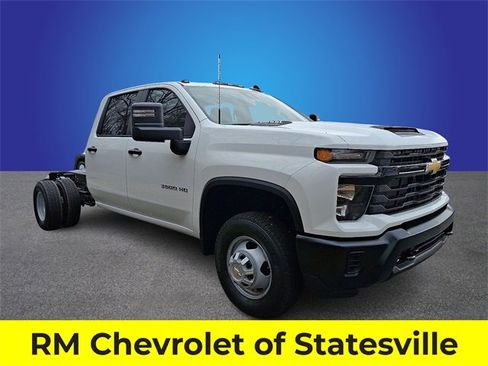New 2026 Chevrolet Silverado 3500 W/T w/ WT Convenience Package image 2
