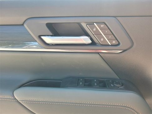 New 2026 GMC Terrain AT4 w/ Convenience Package III image 19