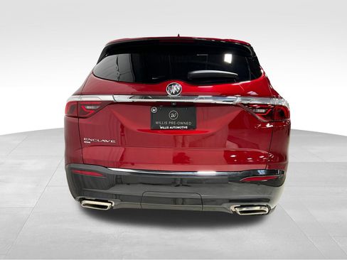 Used 2024 Buick Enclave Essence AWD/4WD image 5