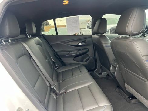 Used 2024 Buick Envista Sport Touring w/ Convenience I Package FWD image 15