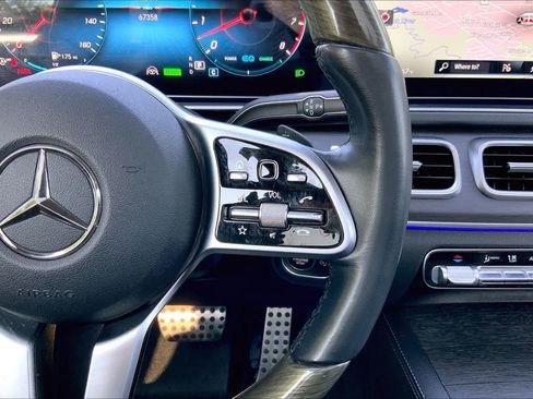 Used 2022 Mercedes-Benz GLS 450 4MATIC image 25