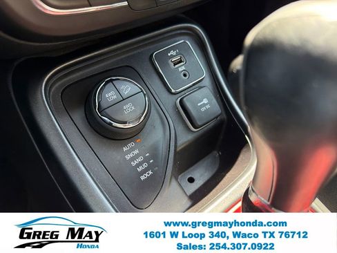 Used 2020 Jeep Compass Trailhawk AWD/4WD image 17