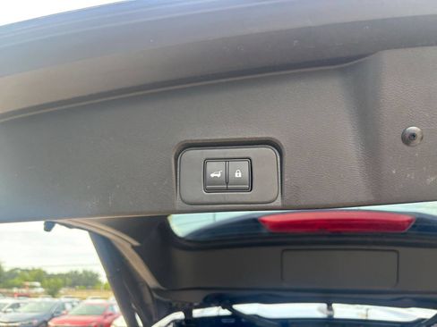 Used 2026 Nissan Rogue SL FWD image 23
