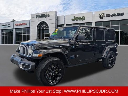 Certified 2025 Jeep Wrangler Unlimited Sahara w/ Safety Group AWD/4WD image 7
