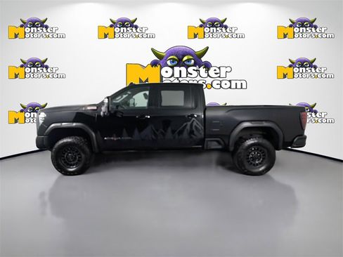 Used 2024 GMC Sierra 2500 AT4X w/ AT4X AEV Edition image 8