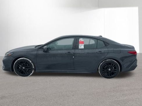 Used 2026 Toyota Camry SE w/ Convenience Package image 2