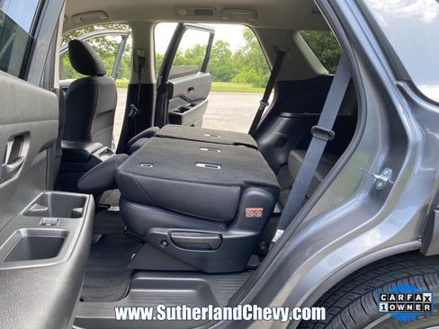 Used 2024 Nissan Pathfinder SV image 40