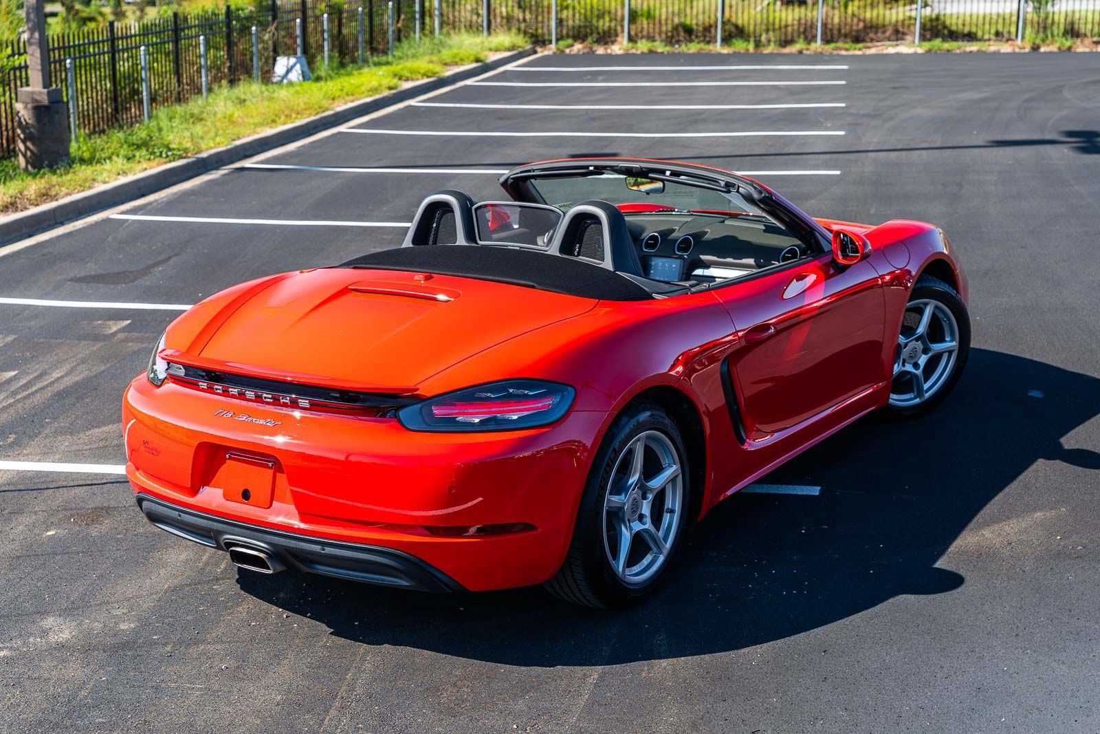 Used 2019 Porsche 718 Boxster RWD image 12