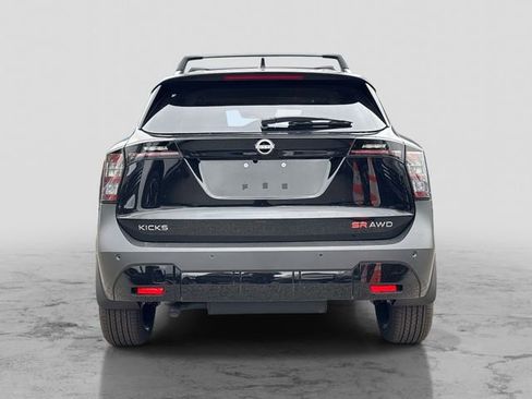 New 2026 Nissan Kicks SR w/ Cold Weather Package image 3
