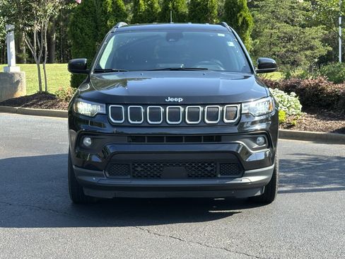 Used 2022 Jeep Compass Latitude FWD image 3