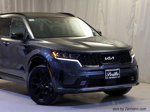 Used 2023 Kia Sorento SX AWD/4WD image 2
