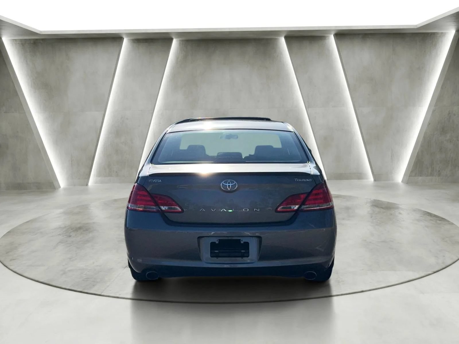 Used 2005 Toyota Avalon Touring FWD image 4