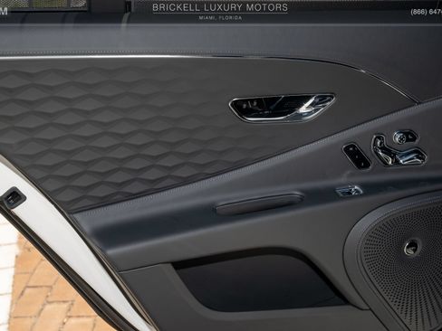 Used 2025 Bentley Flying Spur Plug-In Hybrid w/ First Edition Specification AWD/4WD image 18