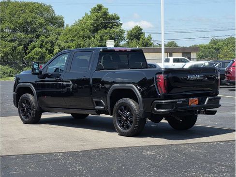 Used 2024 GMC Sierra 2500 AT4 w/ AT4 Premium Plus Package AWD/4WD image 14