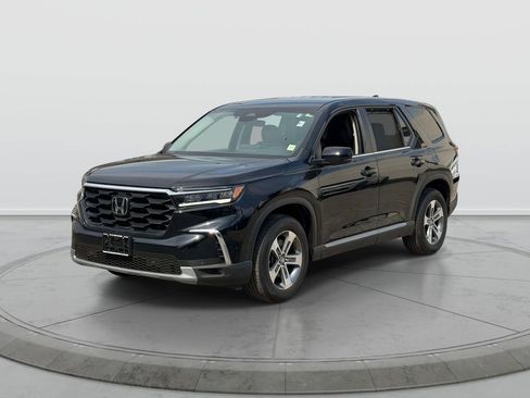 Used 2025 Honda Pilot EX-L image 3