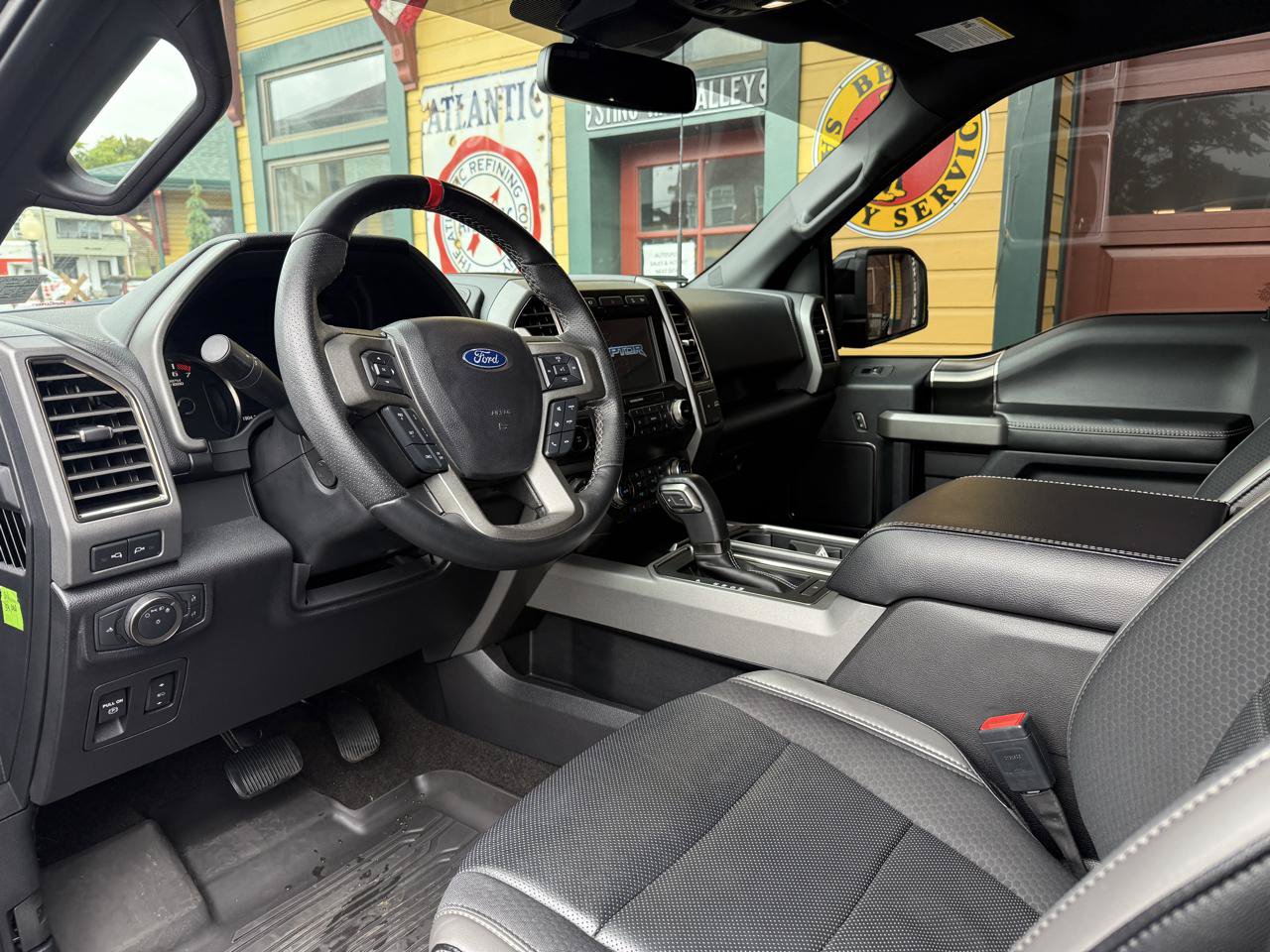 Used 2020 Ford F150 Raptor w/ Equipment Group 802A Luxury AWD/4WD image 17