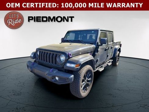 Certified 2024 Jeep Gladiator Sport AWD/4WD image 1