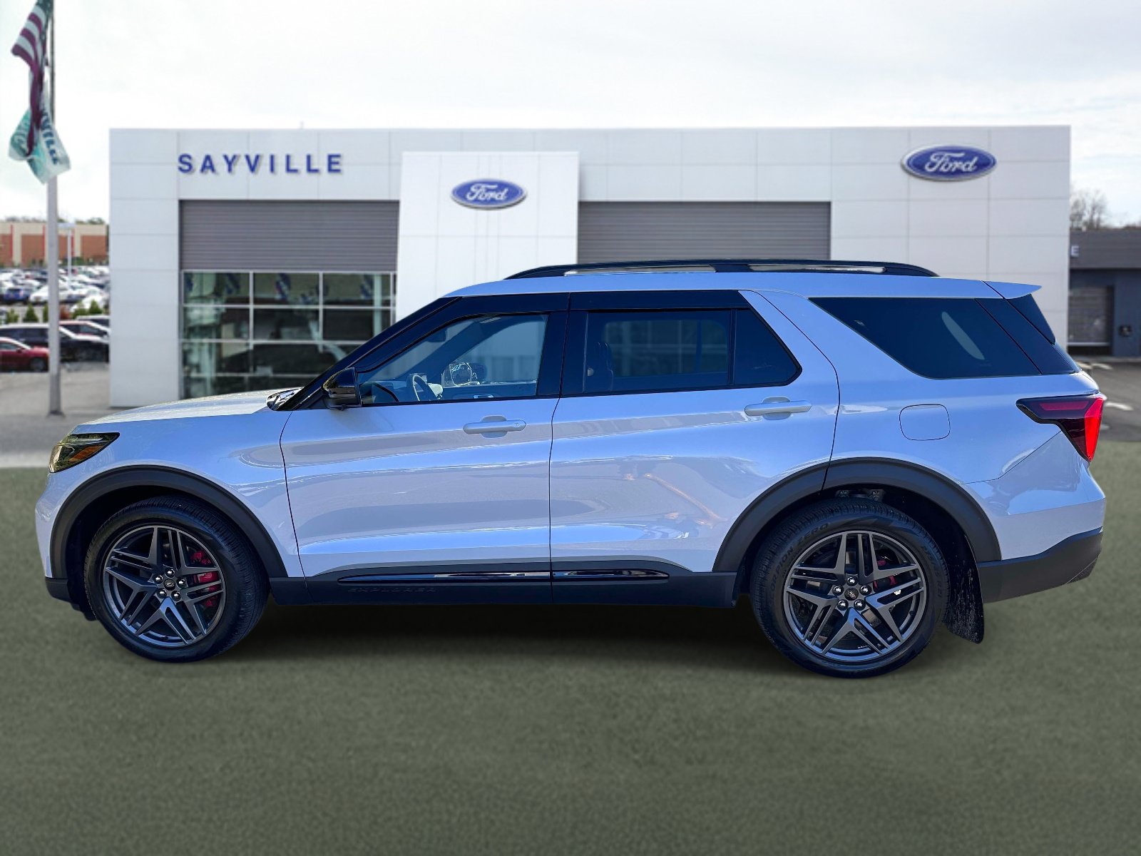 Used 2026 Ford Explorer ST w/ Sun And Sound Package AWD/4WD image 2