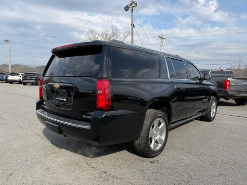 Used 2018 Chevrolet Suburban Premier image 6