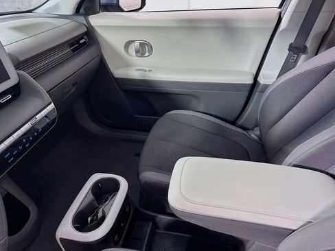 Used 2024 Hyundai Ioniq 5 SEL image 24