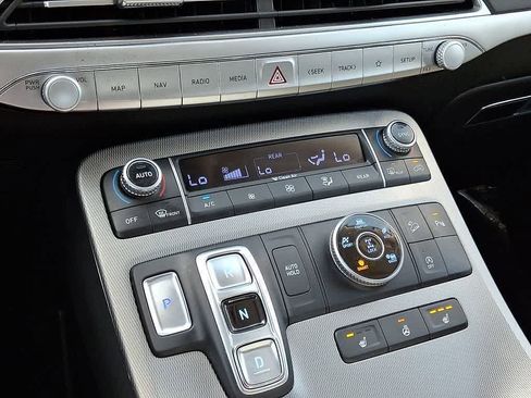 Used 2022 Hyundai Palisade SEL w/ Premium Package AWD/4WD image 16