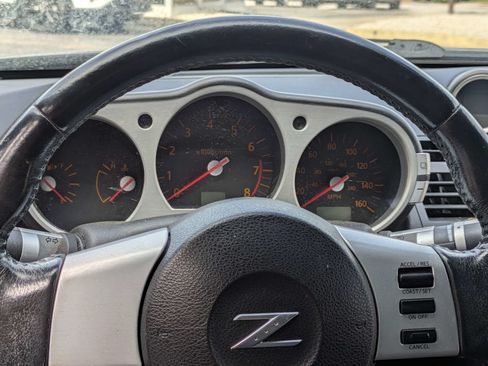 Used 2004 Nissan 350Z Touring RWD image 22