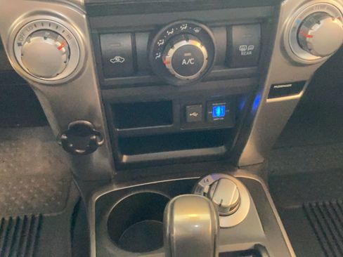 Used 2020 Toyota 4Runner SR5 AWD/4WD image 16