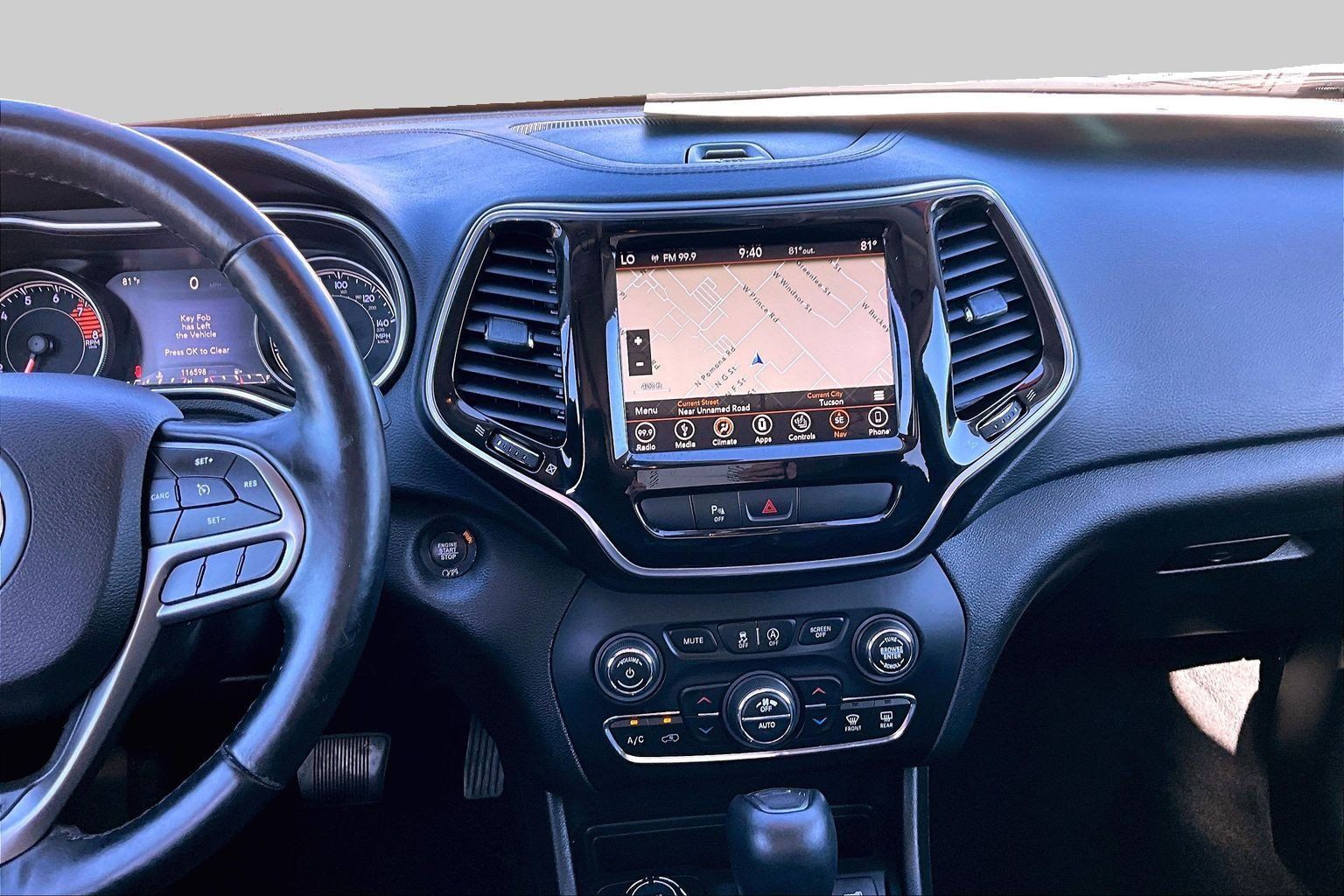 Used 2019 Jeep Cherokee Limited w/ Luxury Group AWD/4WD image 6
