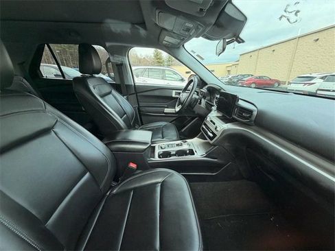 Used 2021 Ford Explorer XLT w/ Equipment Group 202A image 17