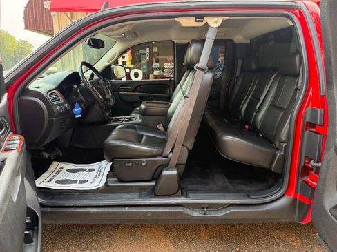 Used 2011 GMC Sierra 1500 SLT w/ SLT Convenience Package AWD/4WD image 14