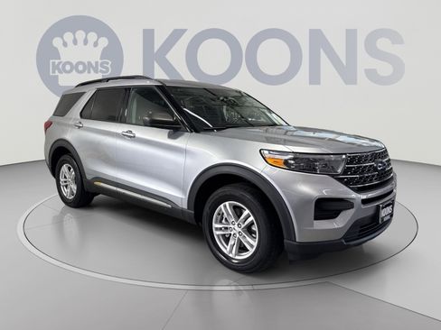 Used 2023 Ford Explorer XLT w/ Class IV Trailer Tow Package AWD/4WD image 2