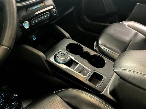 Used 2023 Ford Escape Platinum image 18