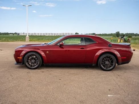 Used 2021 Dodge Challenger R/T Scat Pack RWD image 4