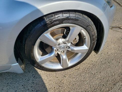 Used 2006 Nissan 350Z Enthusiast w/ (S02) Side Air Bags Pkg image 19