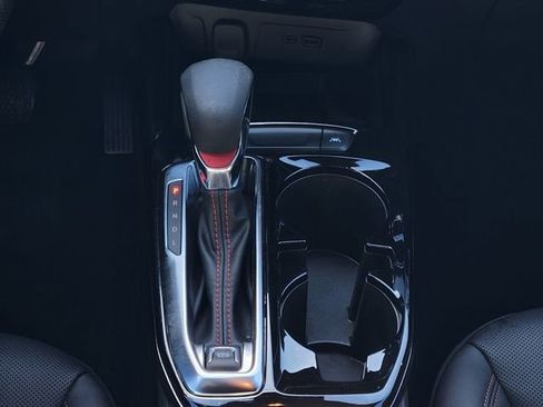 Used 2024 Chevrolet Trax RS w/ Sunroof Package image 14