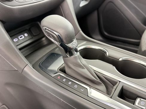 Used 2024 Chevrolet Equinox LT FWD image 31