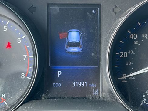 Used 2018 Toyota C-HR XLE FWD image 18
