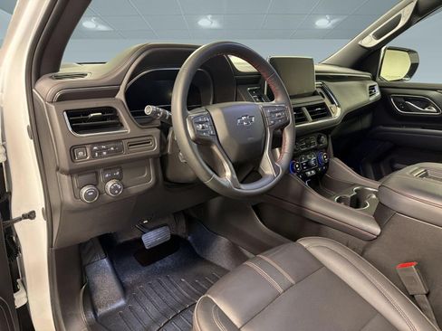 Used 2024 Chevrolet Tahoe RST w/ Luxury Package RWD image 4