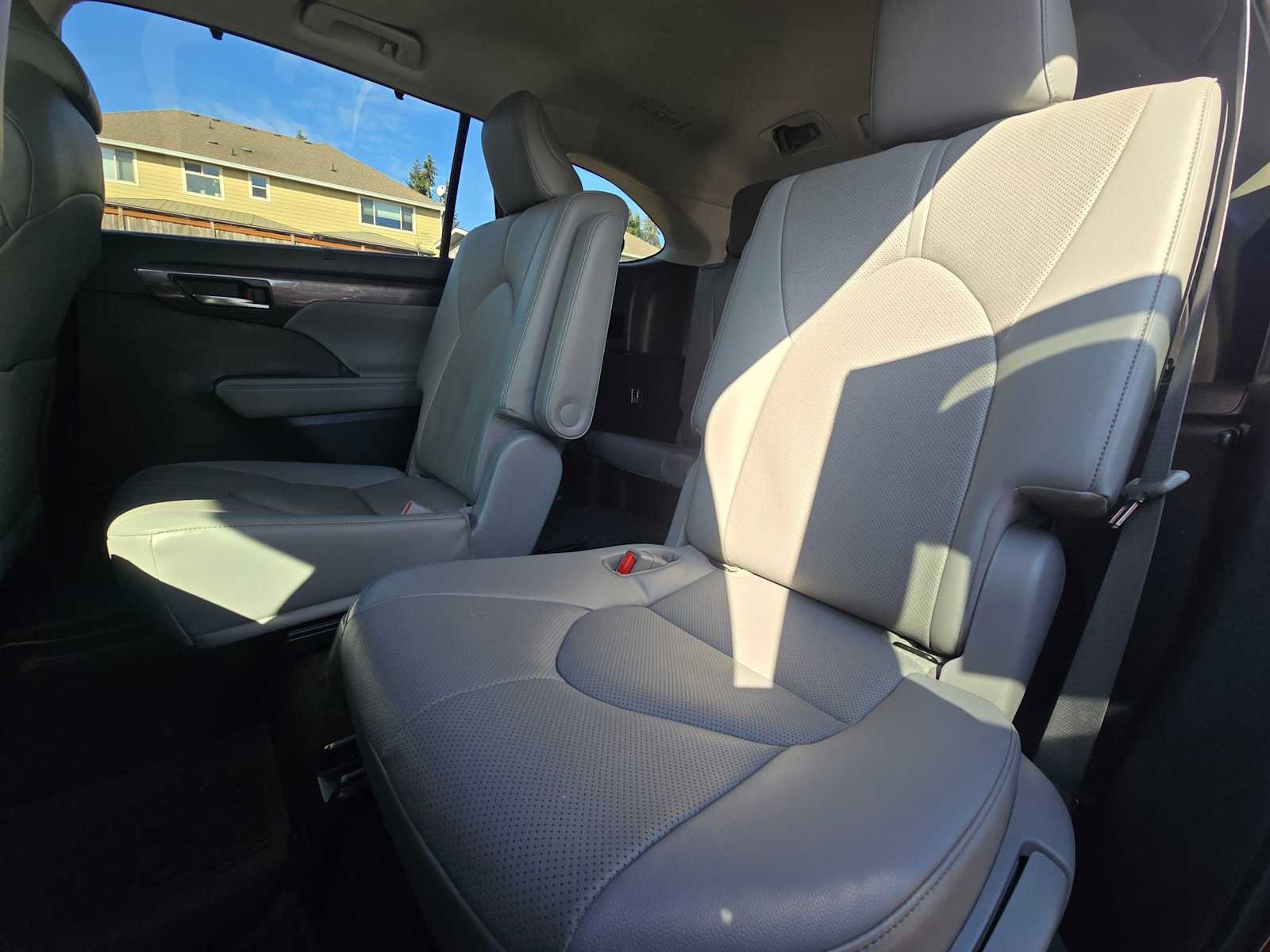 Used 2023 Toyota Highlander Limited AWD/4WD image 17