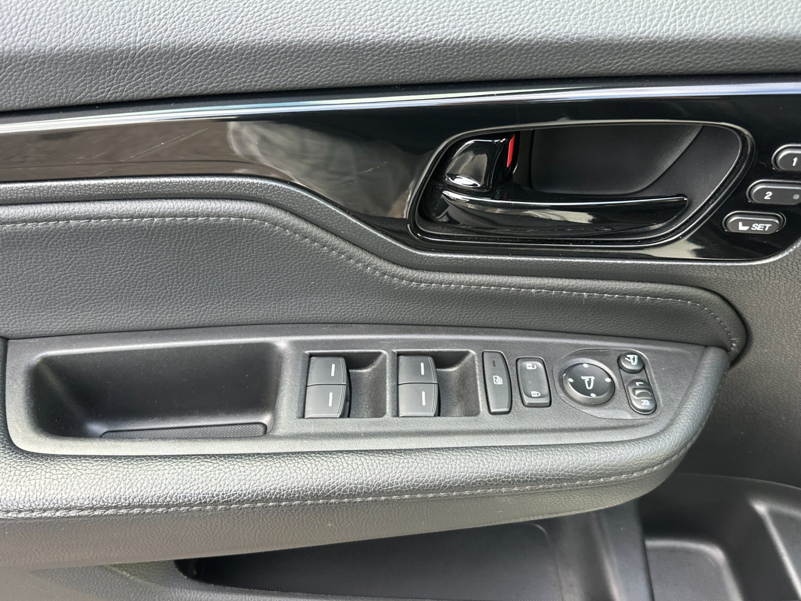 Used 2022 Honda Odyssey Elite image 11