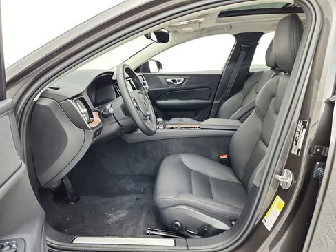 Certified 2025 Volvo V60 B5 Cross Country Plus image 29