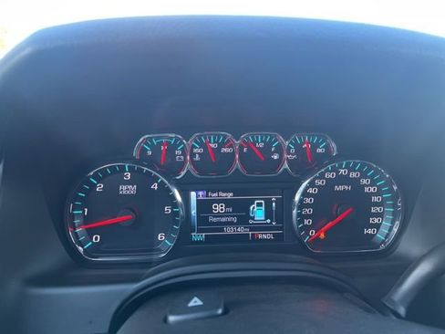 Used 2018 Chevrolet Suburban LT image 36