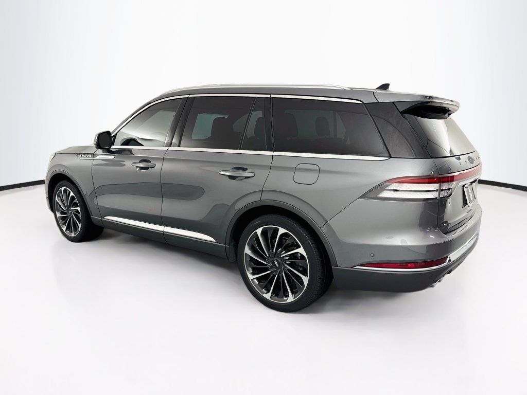 Used 2022 Lincoln Aviator Reserve w/ Equipment Group 201A RWD image 7