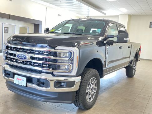 New 2026 Ford F350 Lariat w/ FX4 Off-Road Package AWD/4WD image 4