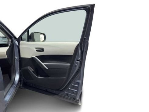 Used 2023 Toyota Corolla Cross L image 9