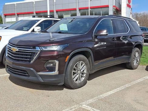 Used 2022 Chevrolet Traverse LT image 3