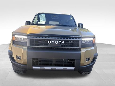 Used 2025 Toyota Land Cruiser image 10